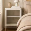 Nachtkastje Luca met geribbeld glazen deurtje - offwhite - 55.5x40x32 cm